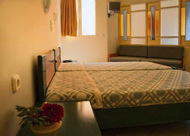 Papadakis Aparthotel Джорджополис Екстериор снимка