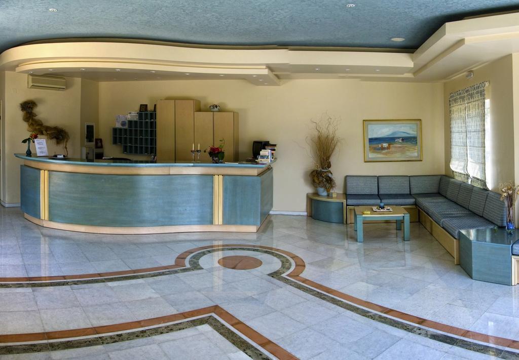 Papadakis Aparthotel Джорджополис Екстериор снимка
